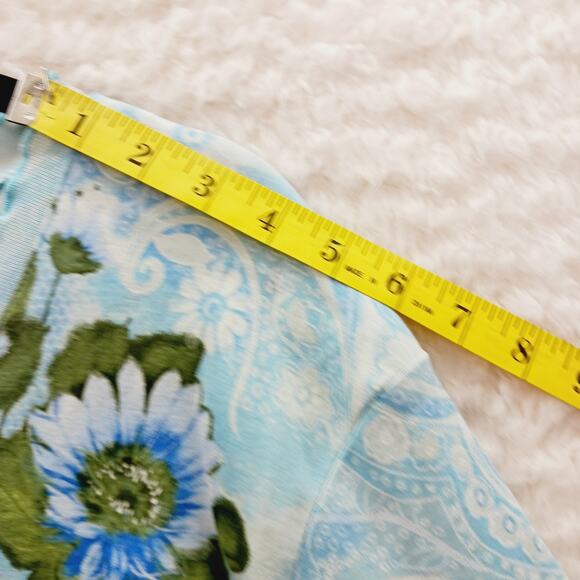 T-Shirt Size 2X Powder Blue Gerbera Daisy Paisley Bloomcore Whimsycore Couquette - Picture 9 of 16